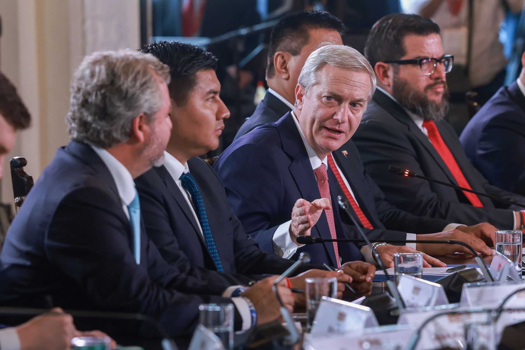 El presidente electo de Chile, José Antonio Kast, llegó a Palacio de Gobierno para sostener un encuentro con el presidente de la república, José Jerí Oré, como parte de una gira que realiza el mandatario electo chileno por países de la región.

Foto: ANDINA/Prensa Presidencia