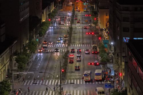 Carriles exclusivos para buses en la avenida Abancay alcanzan 65 % de avance