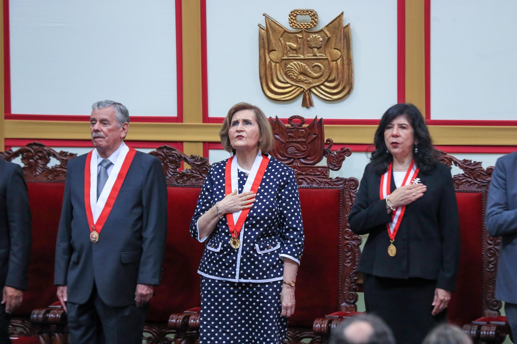 El presidente encargado del Parlamento Nacional, Fernando Rospigliosi Capurro, la presidenta del Tribunal Constitucional, magistrada Luz Pacheco Zerga y la presidenta del Poder Judicial, Janet Tello Gilardi, durante la ceremonia de apertura del Año Jurisdiccional Constitucional 2026.
Foto: ANDINA/Ricardo Cuba