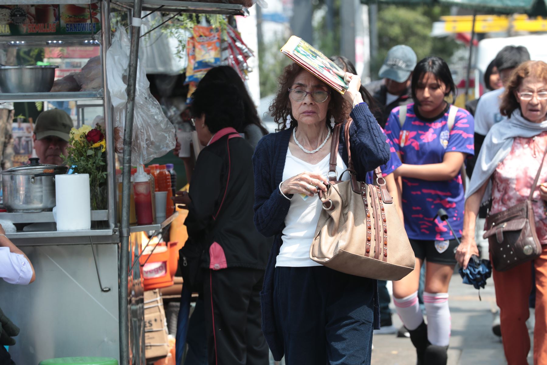 El Senahmi continúa monitoreando el comportamiento del índice UV a nivel nacional, e insta ala ciudadanía a informarse diariamente a través de sus canales oficiales.
Foto:ANDINA/Verónica Calderón Zúñiga