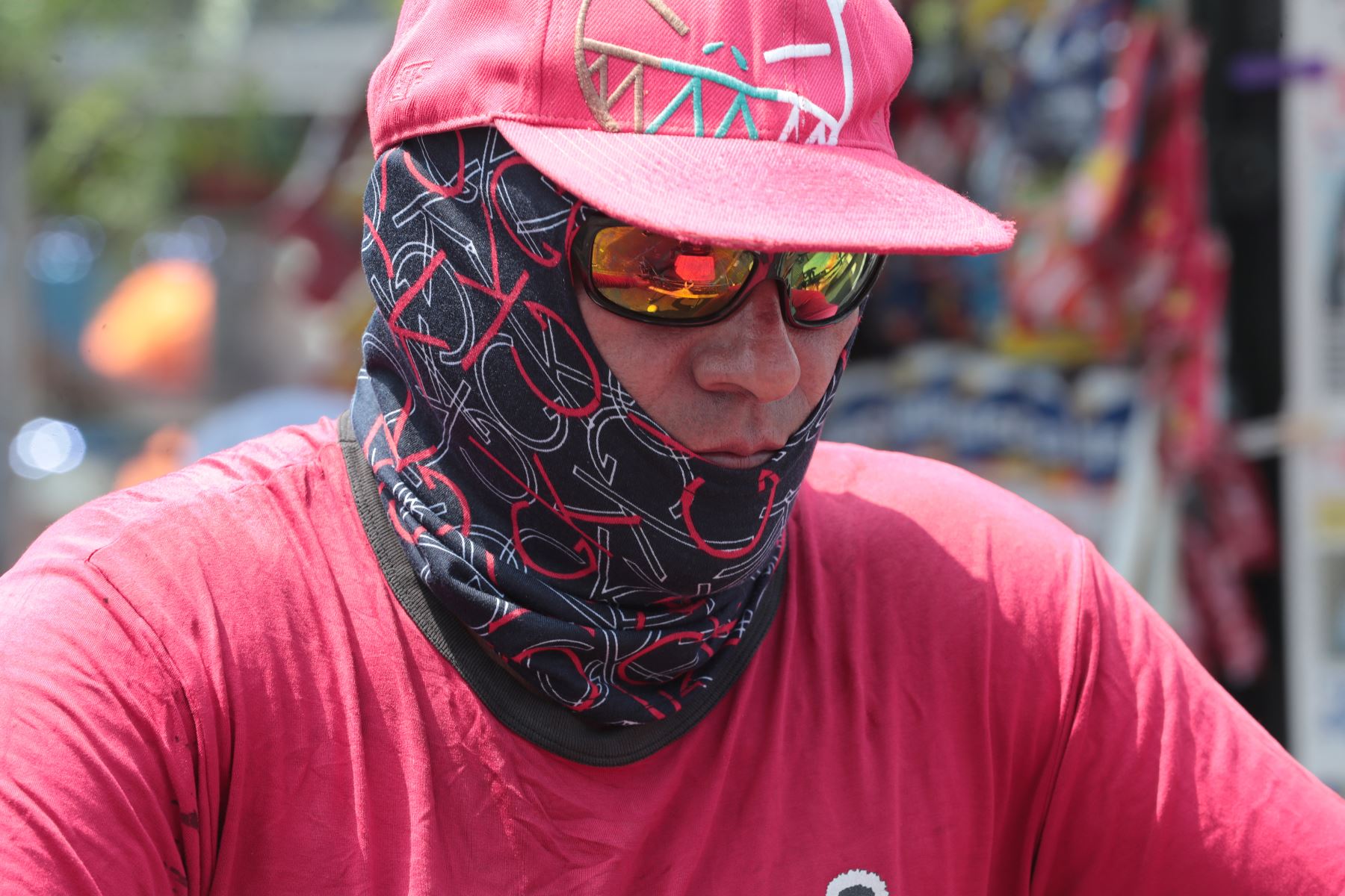 Las autoridades exhortan a la población a evitar actividades al aire libre en horas críticas, priorizando la sombra y la hidratación constante.
Foto:ANDINA/Verónica Calderón Zúñiga