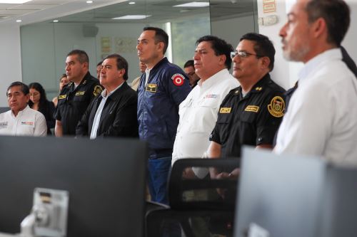 Presidente de la república, José Jerí, supervisa Central de Monitoreo de Ica para reforzar la seguridad ciudadana