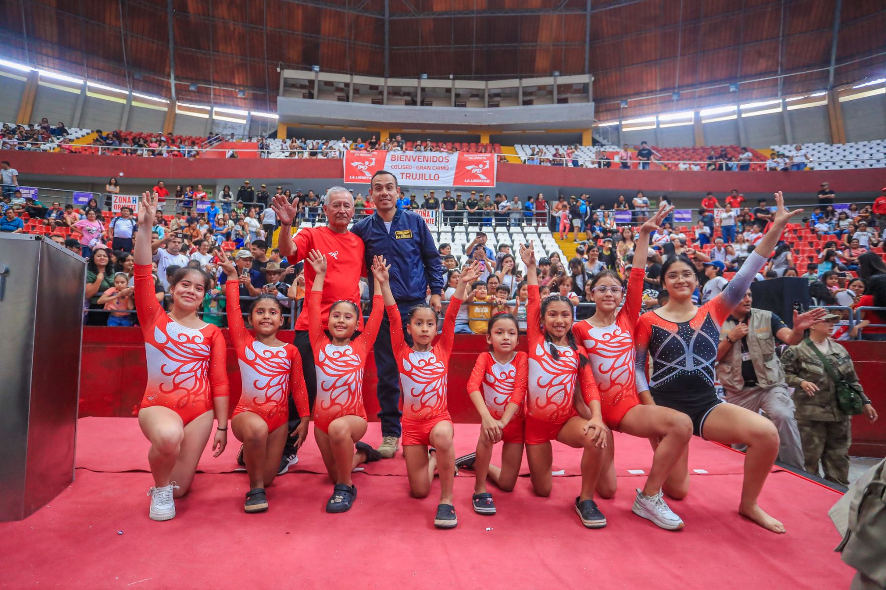 Con la presencia del presidente de la República, se inauguró la Academia IPD 2026, beneficiando a 5,040 niños y jóvenes de La Libertad. Además de iniciar este programa gratuito y descentralizado, se realizaron premiaciones al talento nacional, reconociendo el esfuerzo de quienes ya dejan en alto nuestro Perú. Foto: Presidencia