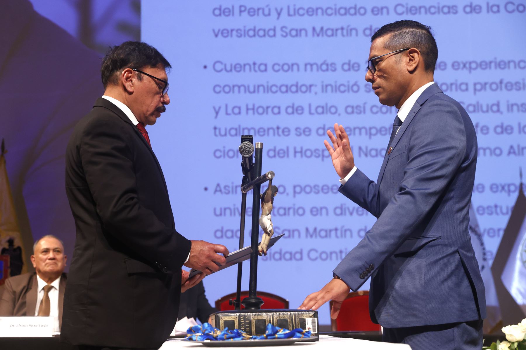 Paulo Grijalva Purizaga Juramenta como decano del Consejo Directivo Nacional y del Consejo Departamental de Lima del Colegio de Periodistas del Perú para el periodo 2026–2027.
Foto: ANDINA/Vidal Tarqui