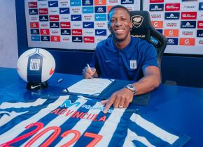 Luis Advíncula firmó por Alianza Lima