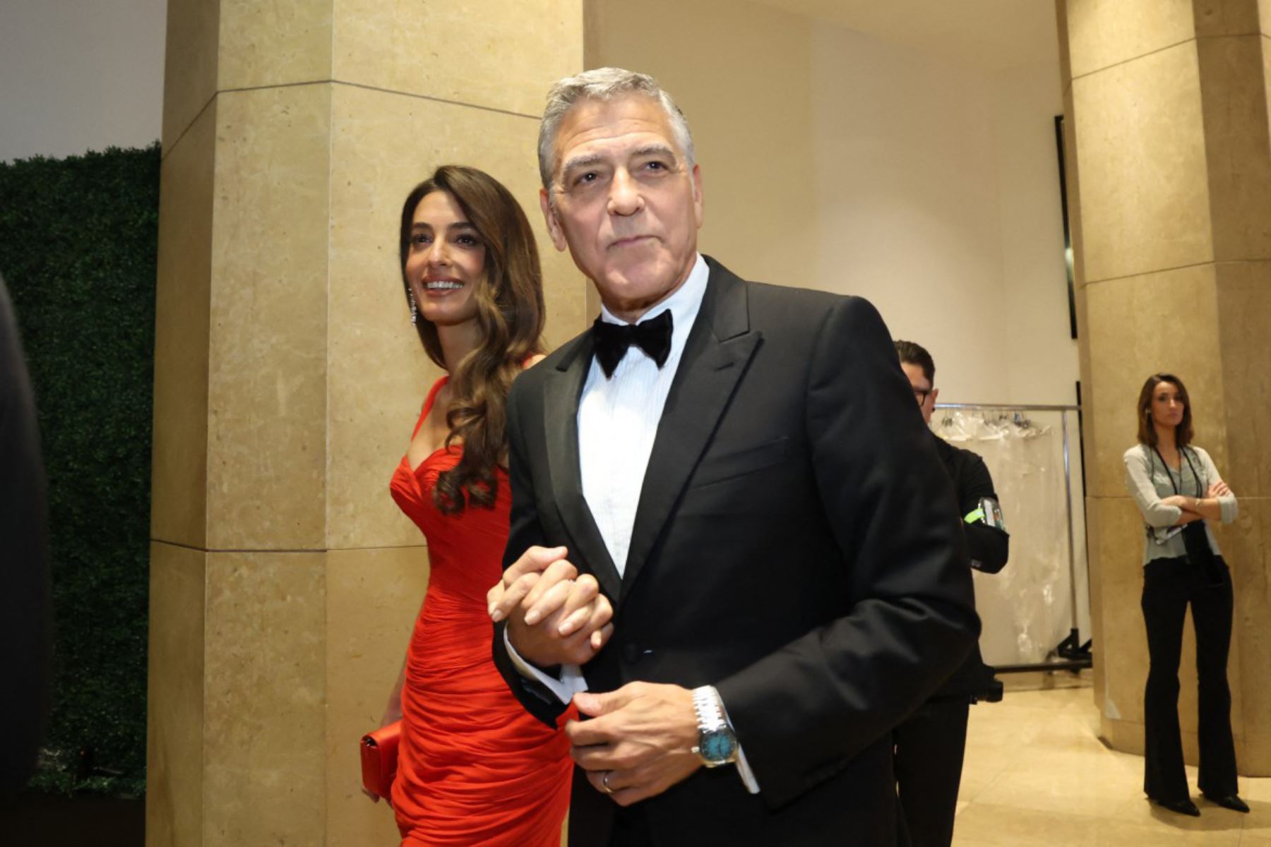 El actor estadounidense George Clooney y su esposa, la abogada libanesa-británica Amal Clooney, asisten a la 83.ª edición de los Premios Globo de Oro en el hotel Beverly Hilton de Beverly Hills, California.
Foto: AFP