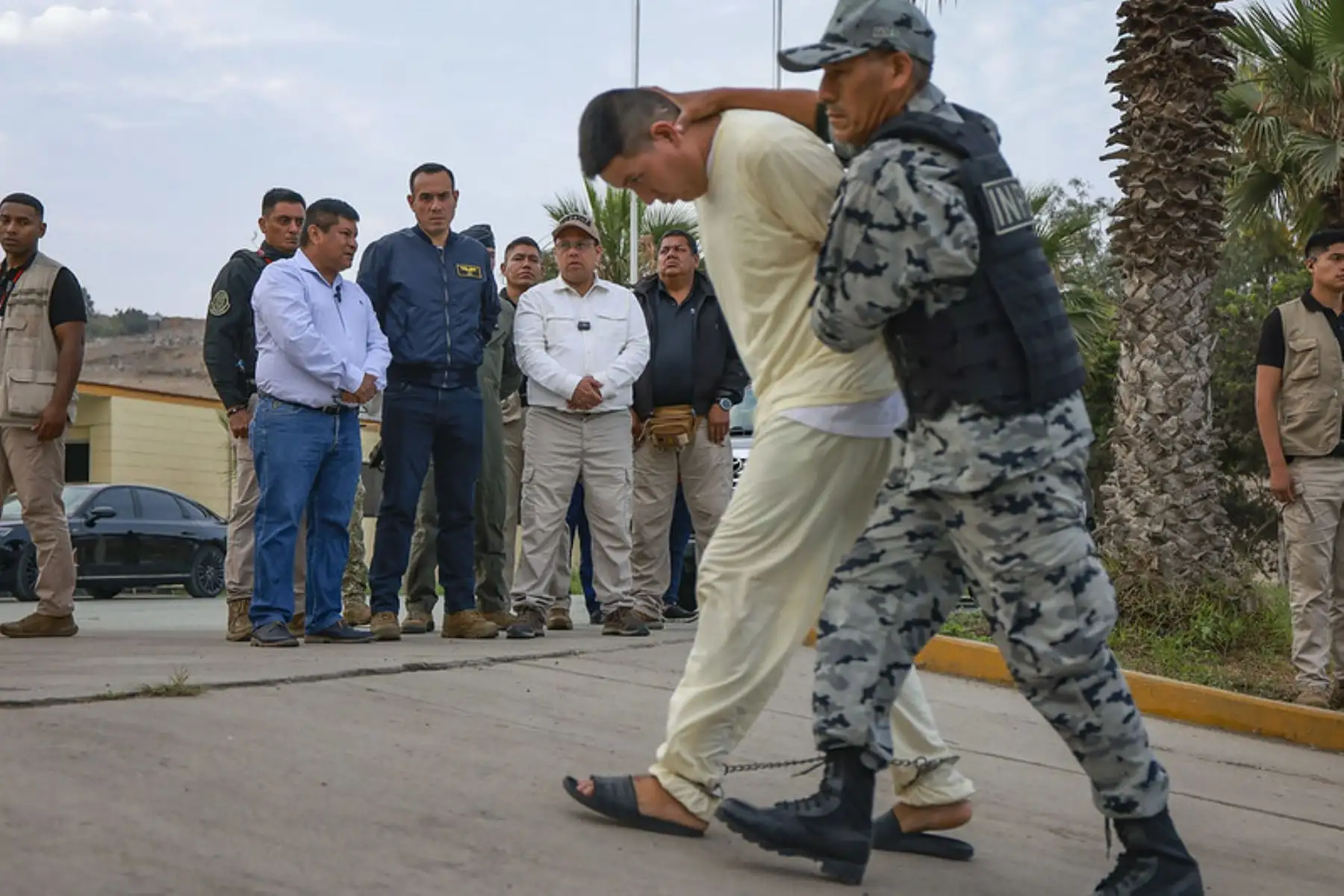 El presidente José Jerí supervisó el traslado de 55 internos de alta peligrosidad al pabellón de máxima seguridad del establecimiento penitenciario Ancón I. Foto: ANDINA/ Prensa Presidencia