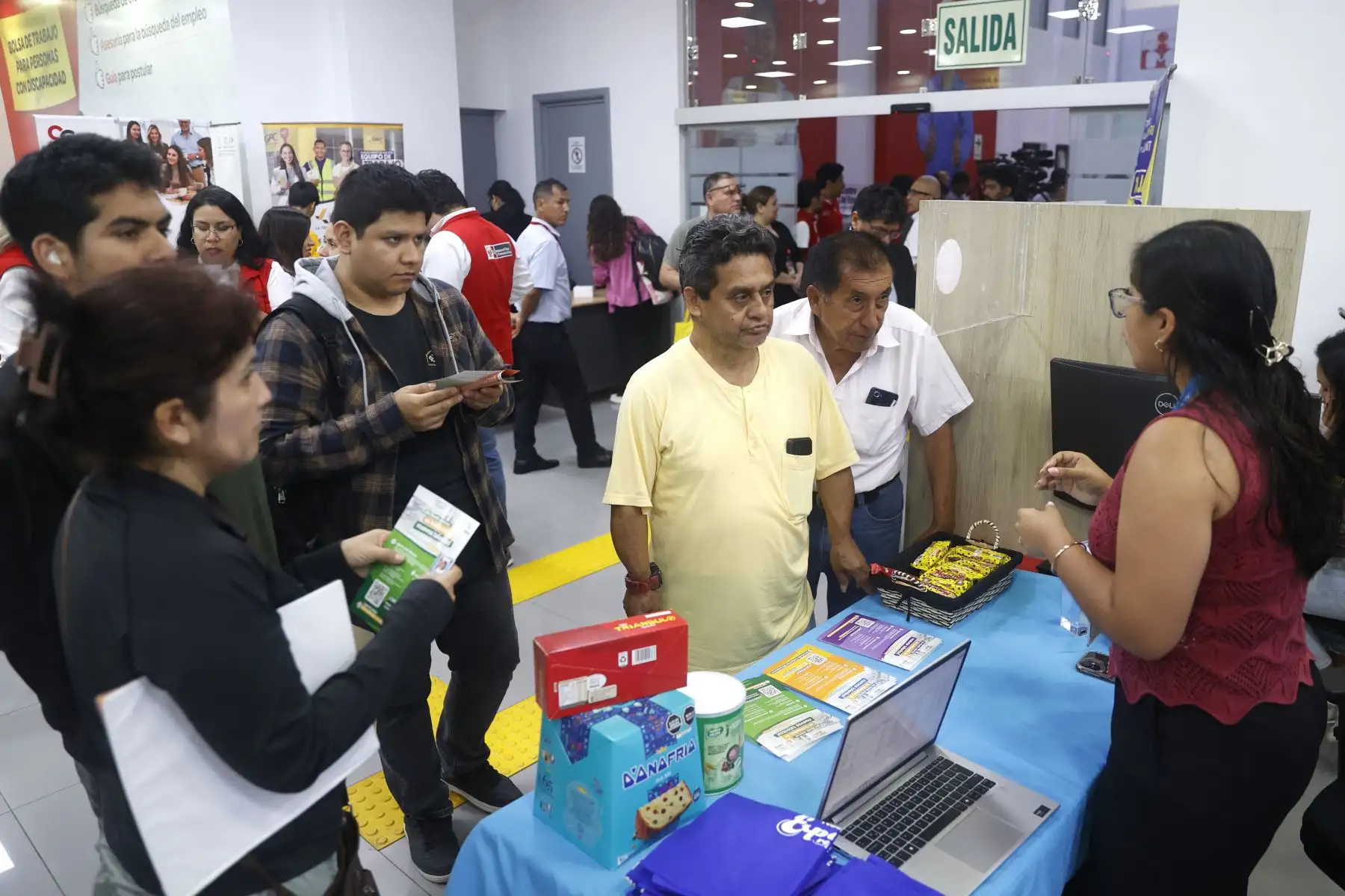 La actividad se desarrollará en coordinación con la Municipalidad de Jesús María, distrito que albergará la jornada laboral masiva, permitiendo una adecuada organización logística para recibir a cientos de postulantes.
Foto: ANDINA/Vidal Tarqui