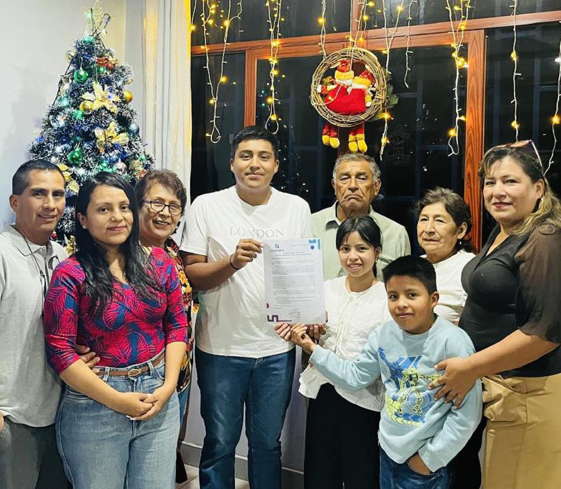 El estudiante iqueño destacó entre más de 1900 postulantes al programa STEM gracias a su proyecto AstraMind, una inteligencia artificial diseñada para asistir en misiones espaciales.