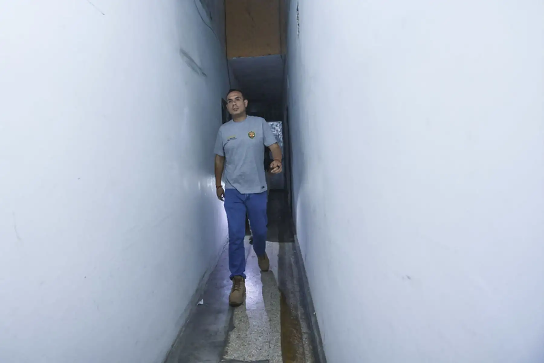 El presidente José Jerí, lideró esta madrugada diversos operativos policiales que permitieron el allanamiento de inmuebles y la captura de integrantes de bandas criminales dedicadas a extorsionar a empresas de transporte. Foto: ANDINA/ Prensa Presidencia