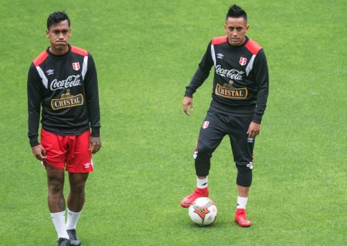 Renato Tapia y Christian Cueva cuando entrenaban juntos en la selección peruana