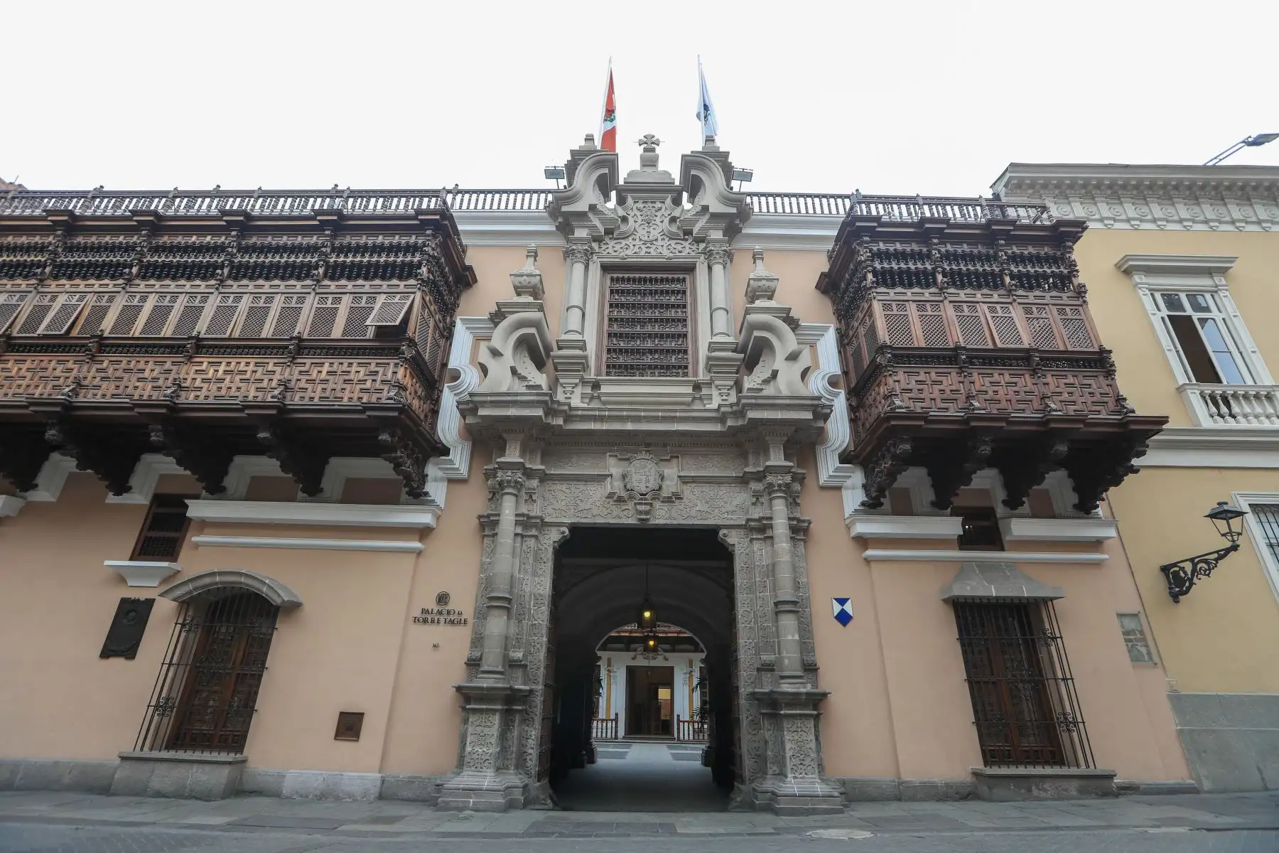 Cancillería: primeros connacionales evacuados desde Irán fueron recibidos en Turquía