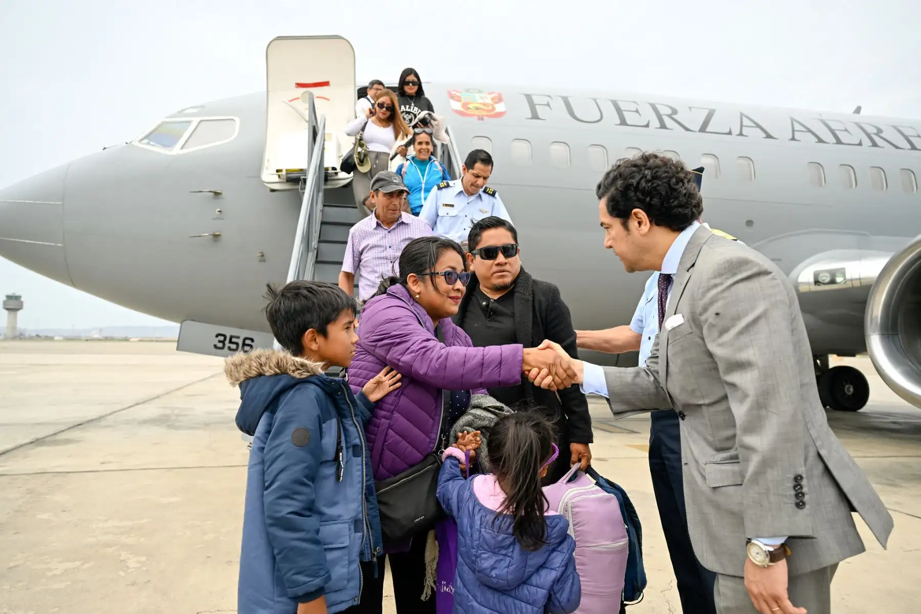 En el avión presidencial son repatriados 38 connacionales que quedaron varados por bloqueos de carreteras en Bolivia.
Foto: ANDINA/Prensa Presidencia