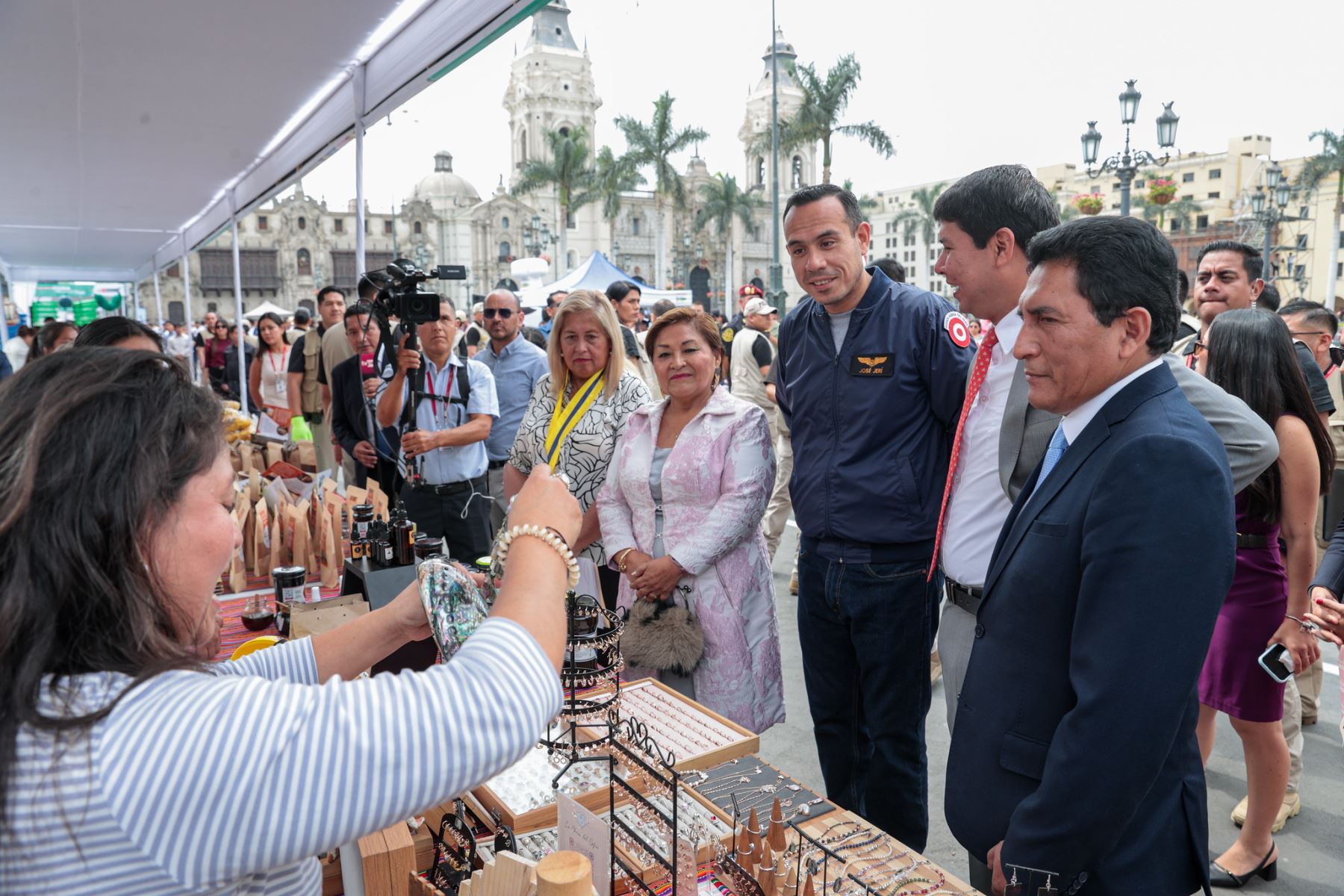 Presidente José Jerí participa en la feria multisectorial “Más cerca del Perú”, edición Piura, donde se expone lo mejor de la cultura, la historia y la producción de dicha región ubicada en el norte peruano.
Foto: ANDINA/ Prensa Presidencia