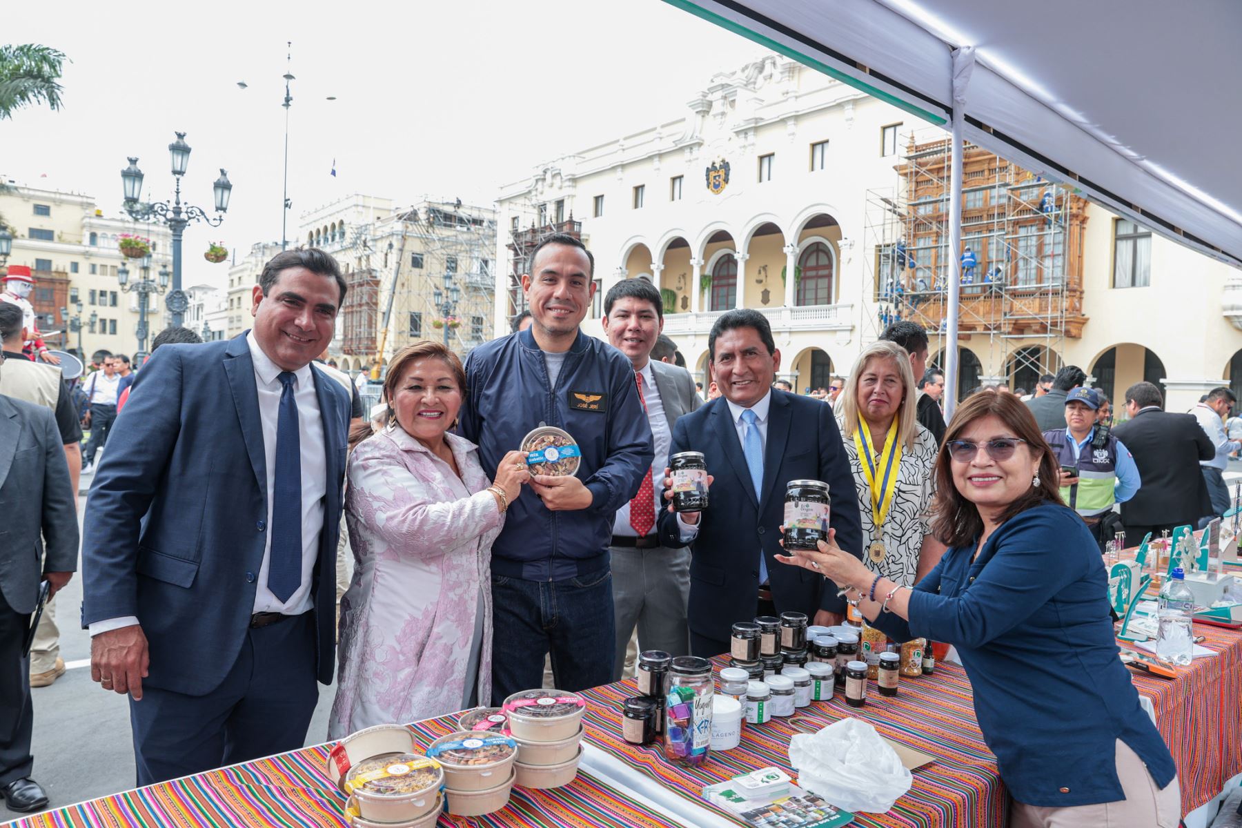Presidente José Jerí participa en la feria multisectorial “Más cerca del Perú”, edición Piura, donde se expone lo mejor de la cultura, la historia y la producción de dicha región ubicada en el norte peruano.
Foto: ANDINA/ Prensa Presidencia