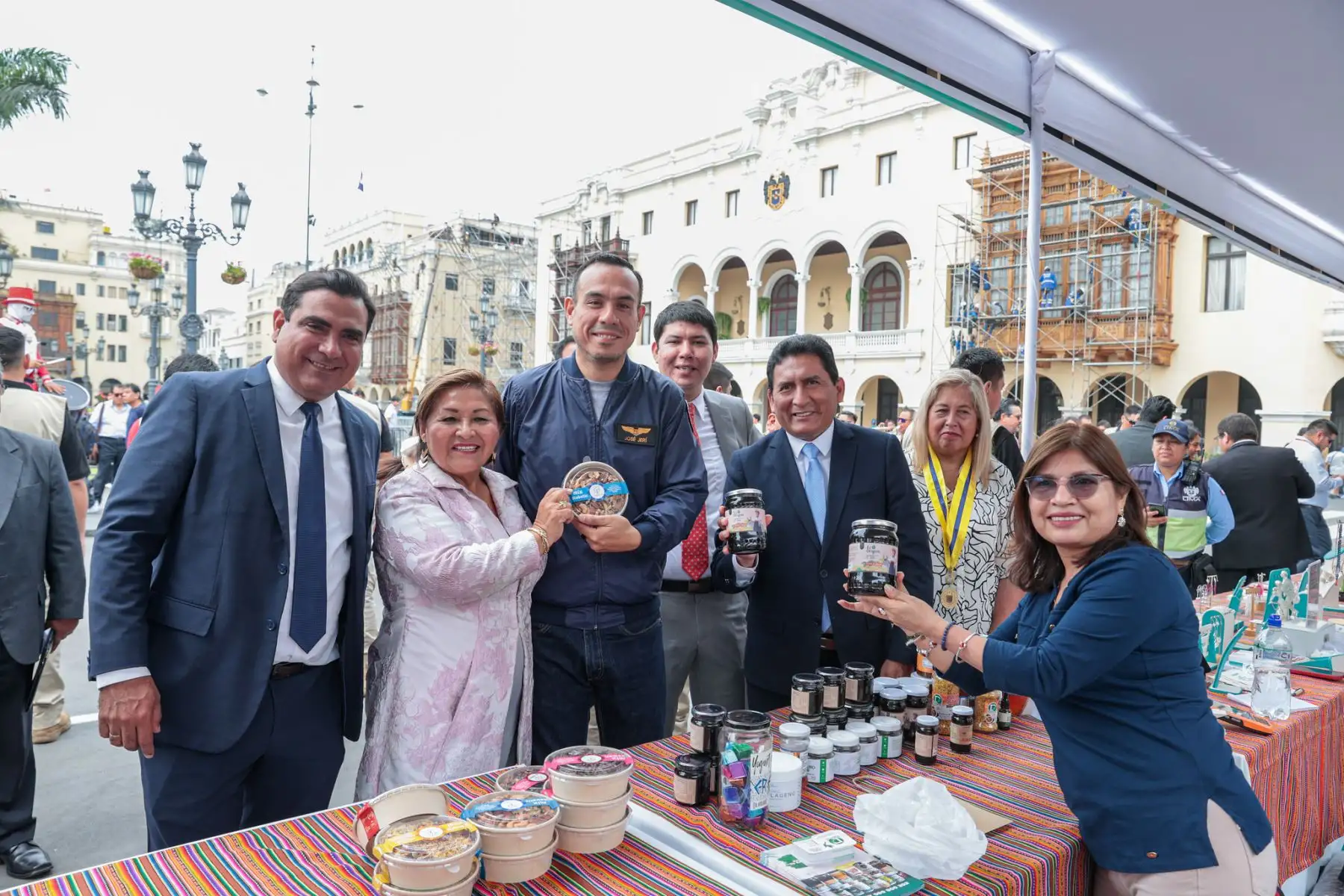 Presidente José Jerí participa en la feria multisectorial “Más cerca del Perú”, edición Piura, donde se expone lo mejor de la cultura, la historia y la producción de dicha región ubicada en el norte peruano.
Foto: ANDINA/ Prensa Presidencia