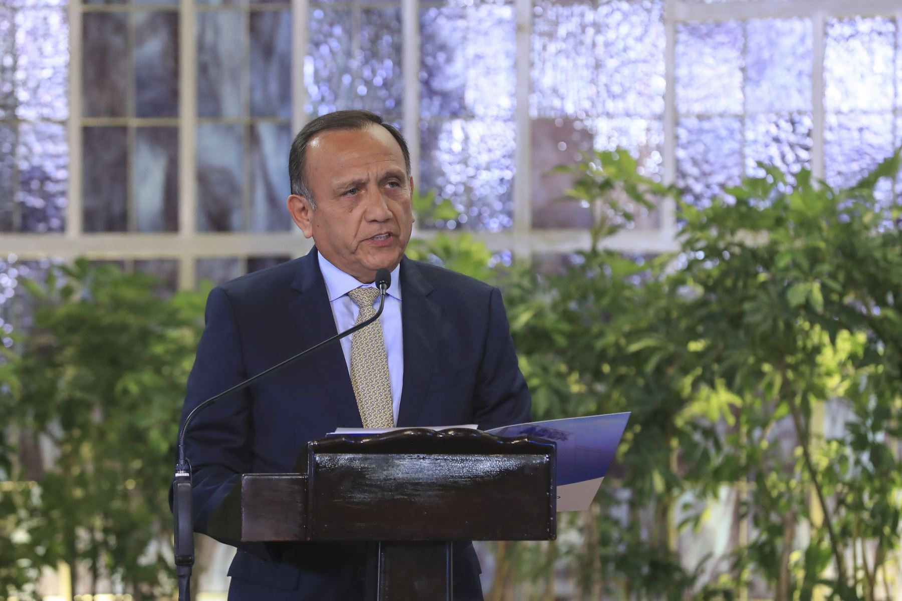 El presidente de la República, José Jerí, presentó la Política Nacional Multisectorial de Comercio Exterior al 2040, instrumento estratégico que orientará las acciones del Estado para consolidar y expandir el comercio exterior peruano. El mandatario destacó que esta herramienta permitirá aprovechar de manera responsable el potencial de cada región y constituirá un legado de su gobierno para fortalecer la presencia del país en mercados globales y dinamizar su economía. Foto: ANDINA/Prensa Presidencia