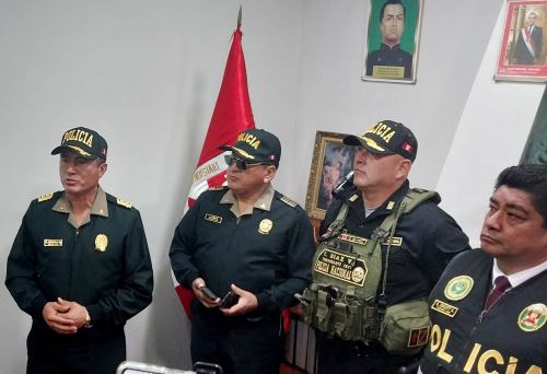 Seis personas requisitoriadas por diversos delitos fueron intervenidas en Cajamarca por agentes de la Divincri y puestas a disposición del Poder Judicial y permanecen con prisión preventiva, informó la Región Policial de Cajamarca. ANDINA/Difusión