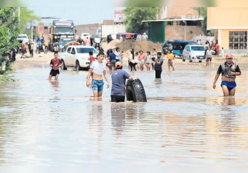 El Senamhi advirtió que durante los próximos días se espera la persistencia de lluvias en la región Lambayeque que podrían generar desborde de ríos y canales y derrumbes.