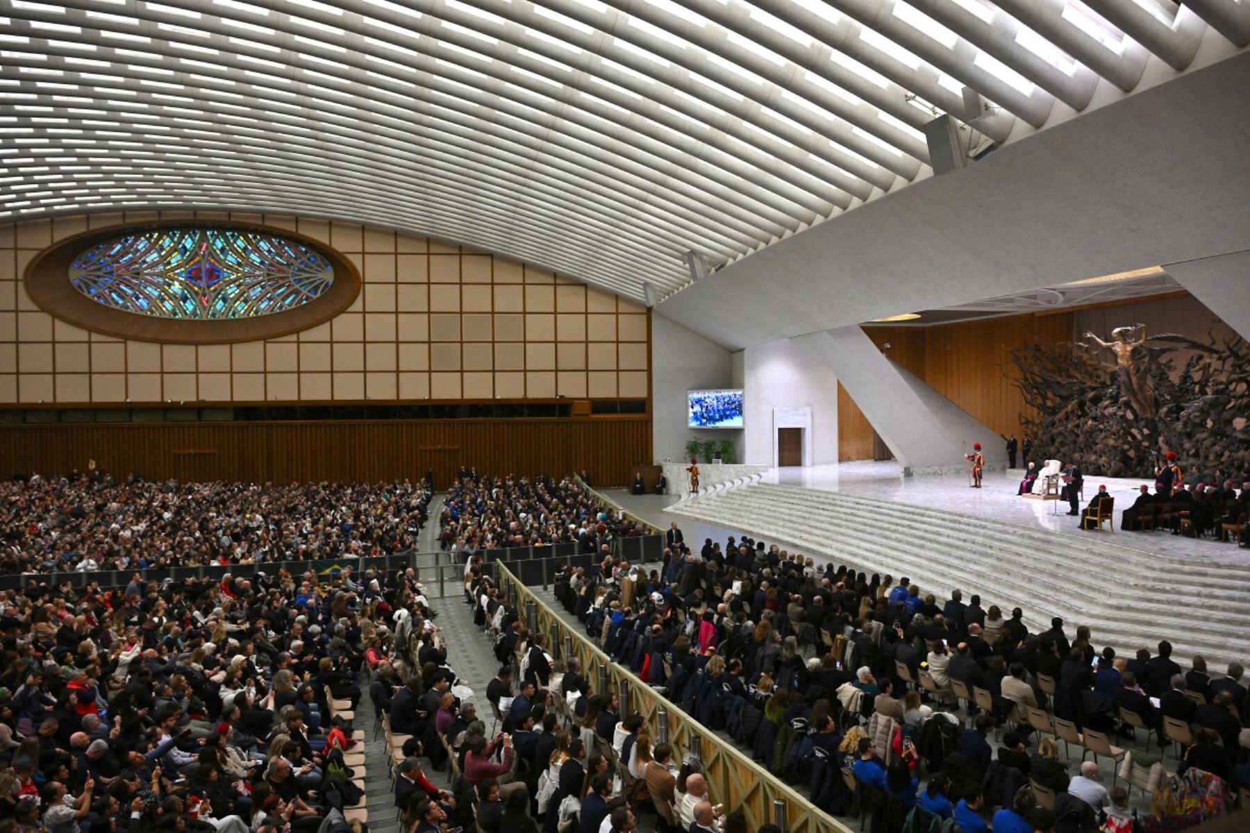 El Papa León XIV, reacciona durante su discurso durante la audiencia general semanal en el Aula Pablo VI del Vaticano. Foto: AFP