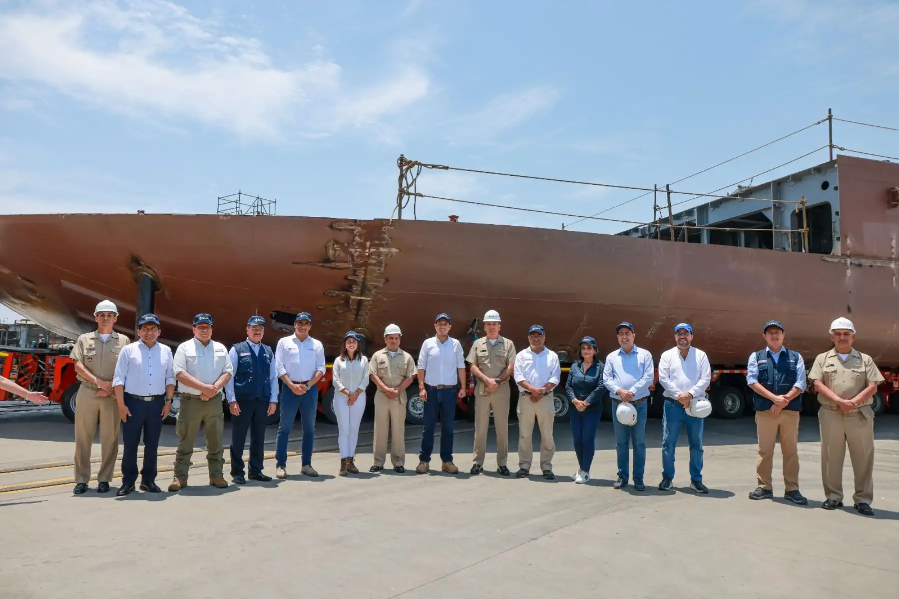 El presidente de la república, José Jerí, supervisa las instalaciones de los Servicios Industriales de la Marina (SIMA). Foto: ANDINA/ Prensa Presidencia