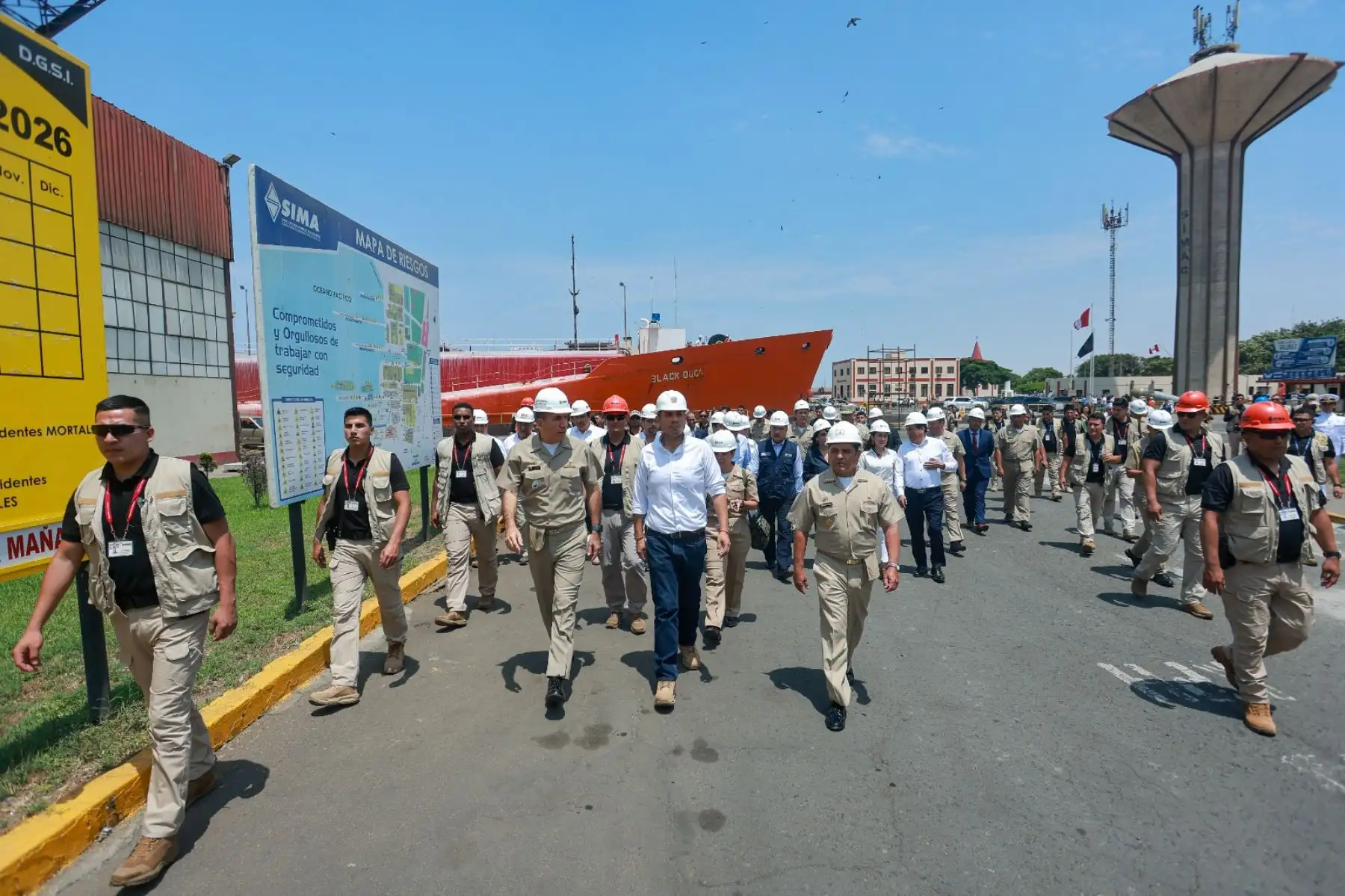El presidente de la república, José Jerí, supervisa las instalaciones de los Servicios Industriales de la Marina (SIMA). Foto: ANDINA/ Prensa Presidencia