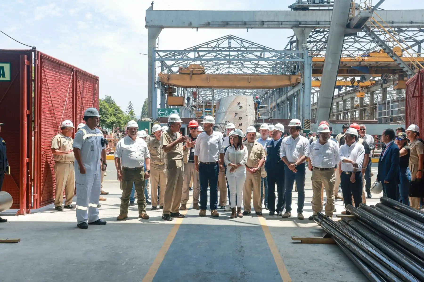 El presidente de la república, José Jerí, supervisa las instalaciones de los Servicios Industriales de la Marina (SIMA). Foto: ANDINA/ Prensa Presidencia