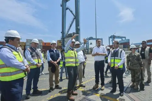 Presidente José Jerí, supervisa el operador del Terminal Norte Multiproposito del Puerto del Callao