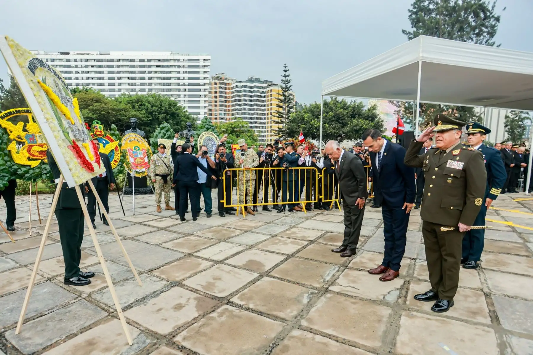 El presidente de la república, José Jerí, participa en la ceremonia por el 145° aniversario de la Batalla de Miraflores. Foto: ANDINA/ Prensa Presidencia