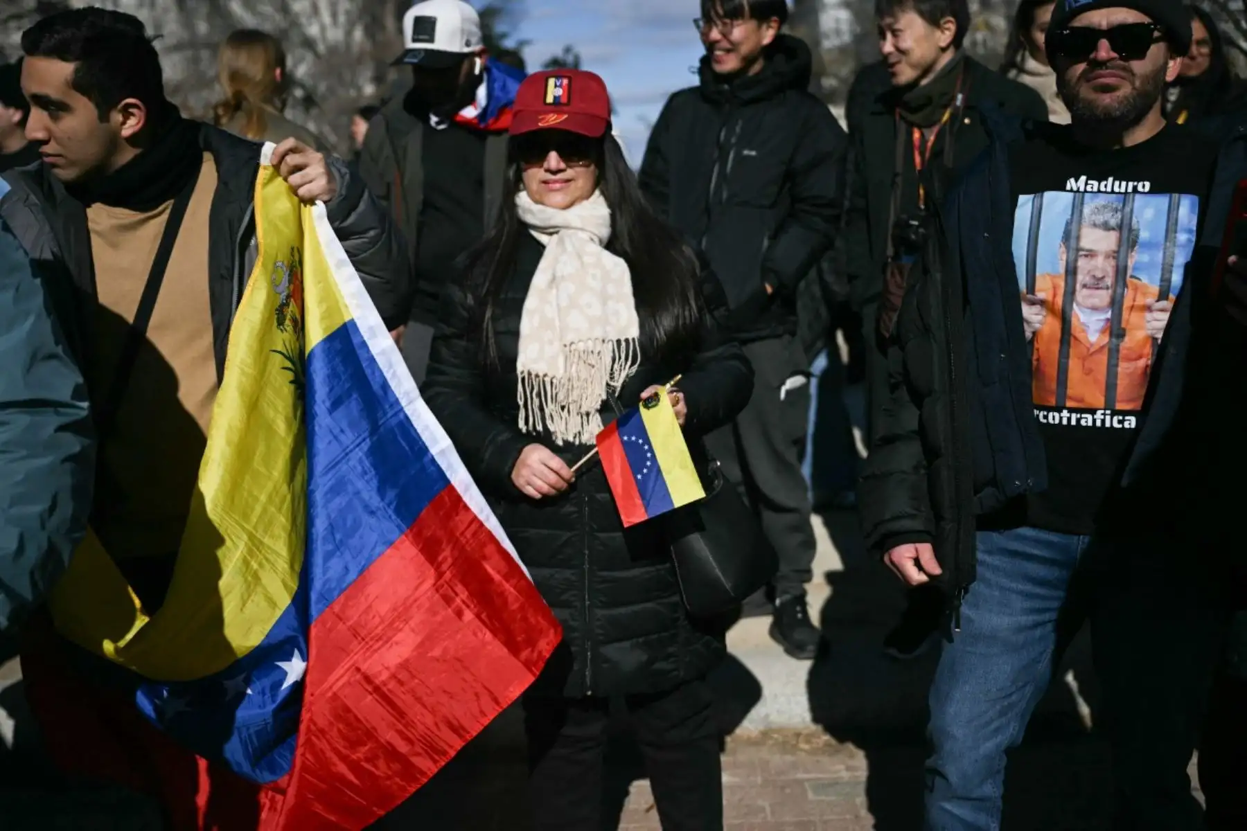 Partidarios de Venezuela se reúnen frente a la Casa Blanca antes de la reunión entre el presidente estadounidense Donald Trump y la líder de la oposición venezolana María Corina Machado en Washington, DC. Foto: AFP