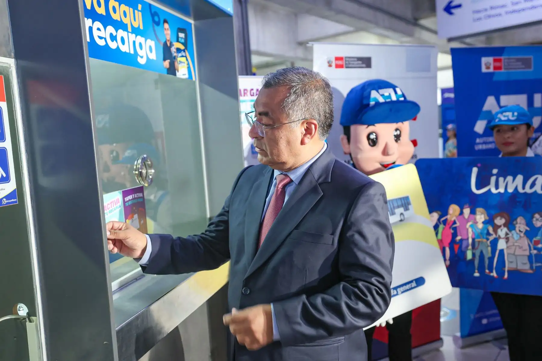 El nuevo sistema de pago digital se integra a billeteras electrónicas autorizadas, lo que facilita el acceso al transporte público a más usuarios familiarizados con plataformas móviles. Foto: ANDINA/Difusión