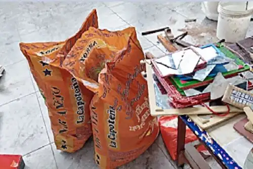 Los economatos, centros que brindan un servicio en provisión y venta de artículos y bienes de consumo para las personas privadas de libertad, son los únicos ambientes autorizados para almacenar estos productos.