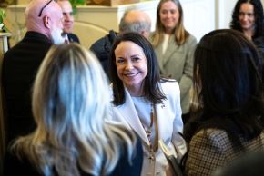 María Corina Machado a su llegada a la Casa Blanca. Foto: AFP