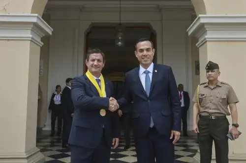 Presidente de la república, José Jerí, asiste a la sesión solemne por los 491 años de fundación de Lima