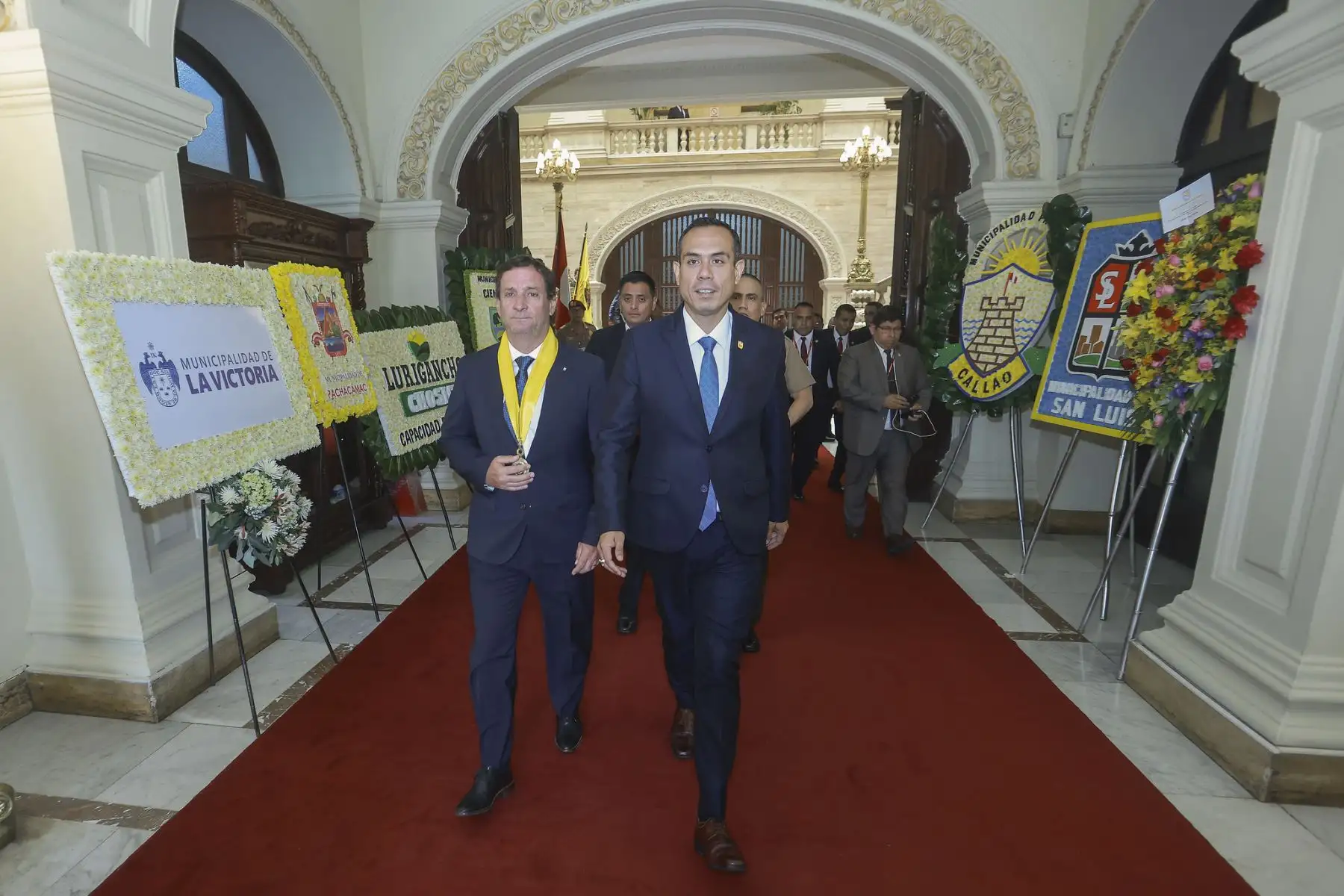 El presidente de la República asistió a la sesión solemne por el 491.º aniversario de la fundación de la ciudad de Lima, en la que se destacó la historia, diversidad y desarrollo de la capital. La ceremonia, realizada en el Centro Histórico, reunió a autoridades, representantes de la sociedad civil y vecinos, quienes resaltaron los logros y desafíos de la ciudad a lo largo de casi cinco siglos de vida republicana. Foto: ANDINA/Prensa Presidencia