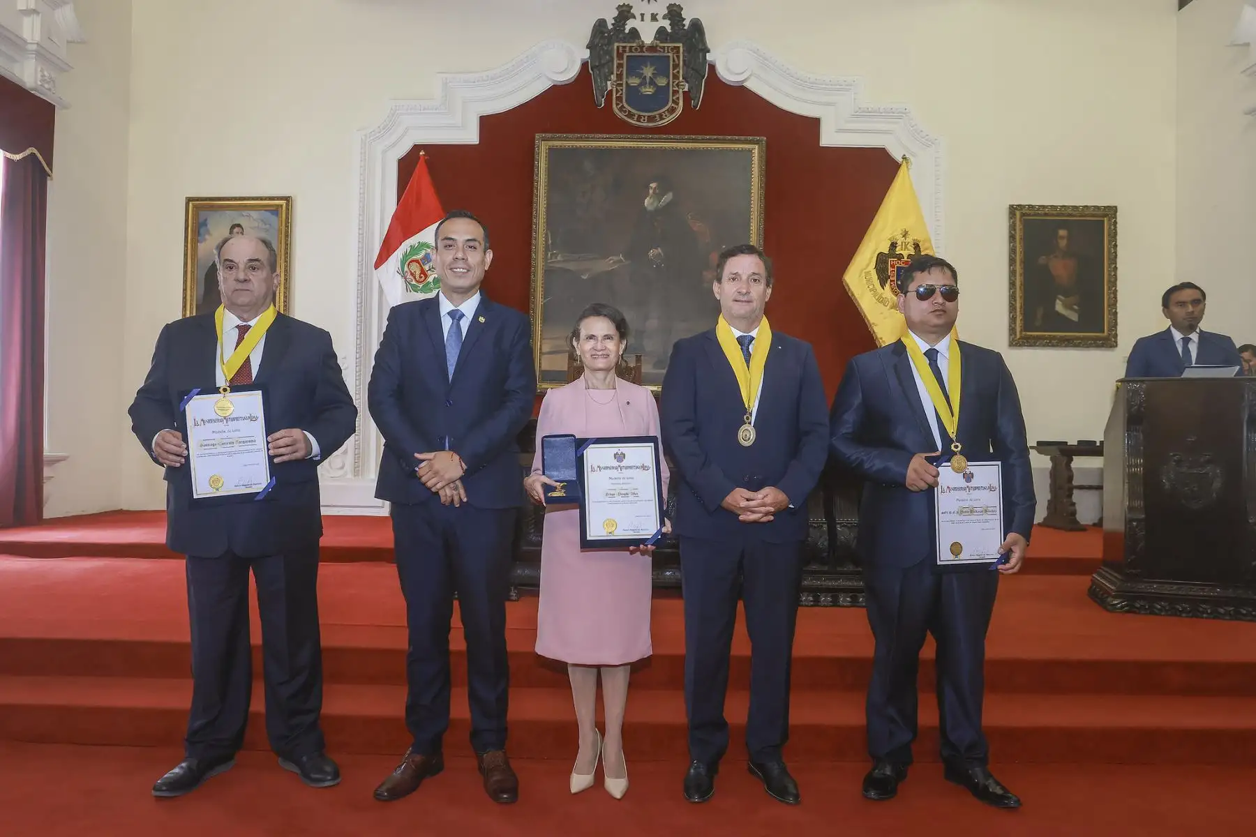 El presidente de la República asistió a la sesión solemne por el 491.º aniversario de la fundación de la ciudad de Lima, en la que se destacó la historia, diversidad y desarrollo de la capital. La ceremonia, realizada en el Centro Histórico, reunió a autoridades, representantes de la sociedad civil y vecinos, quienes resaltaron los logros y desafíos de la ciudad a lo largo de casi cinco siglos de vida republicana. Foto: ANDINA/Prensa Presidencia