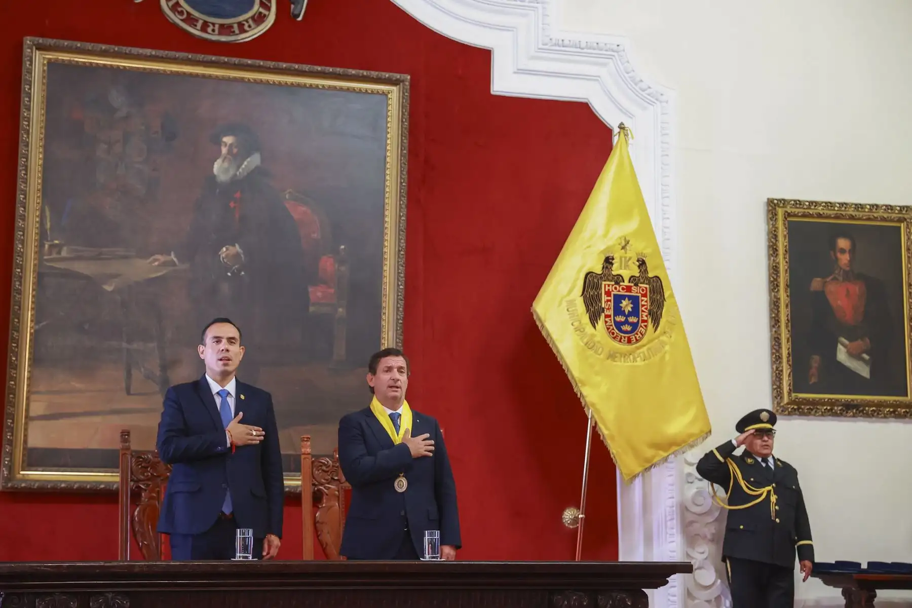 El presidente de la República asistió a la sesión solemne por el 491.º aniversario de la fundación de la ciudad de Lima, en la que se destacó la historia, diversidad y desarrollo de la capital. La ceremonia, realizada en el Centro Histórico, reunió a autoridades, representantes de la sociedad civil y vecinos, quienes resaltaron los logros y desafíos de la ciudad a lo largo de casi cinco siglos de vida republicana. Foto: ANDINA/Prensa Presidencia