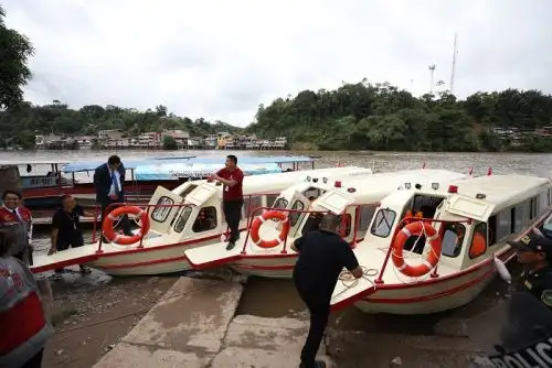 Se trata de tres deslizadores grandes cerrados puestos a disposición del Poder Judicial, así como de seis embarcaciones abiertas tipo chalupa.
