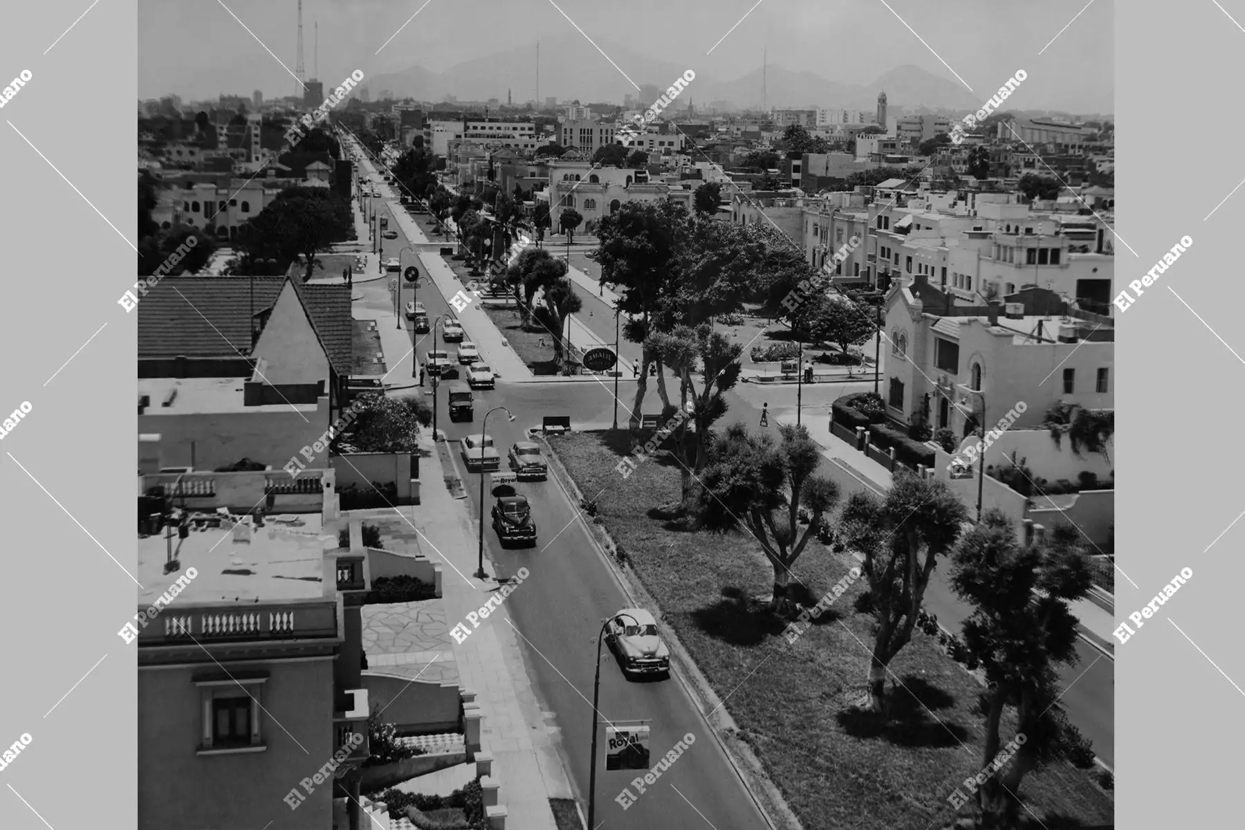 La ciudad de Lima se fundó el 18 de enero 1535 con el nombre de "Ciudad de los Reyes", siendo entonces capital del Virreinato del Perú. Lima antiguo puente del río Rímac.Lima antigua de los años 1970. Foto: ANDINA/ Archivo