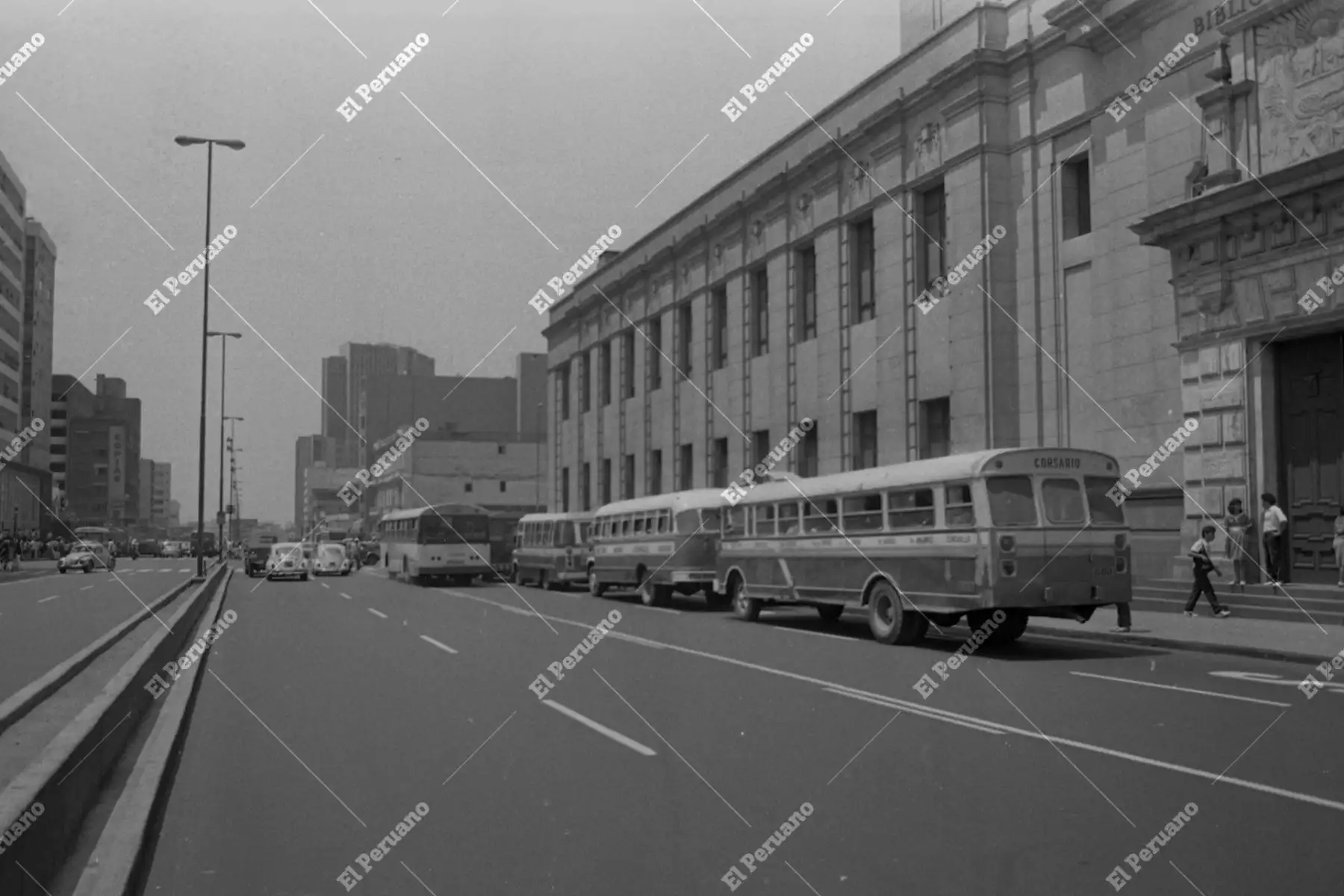 La ciudad de Lima se fundó el 18 de enero 1535 con el nombre de "Ciudad de los Reyes", siendo entonces capital del Virreinato del Perú. Lima antiguo puente del río Rímac.
Lima antigua de los años 1980. Foto: ANDINA/ Archivo