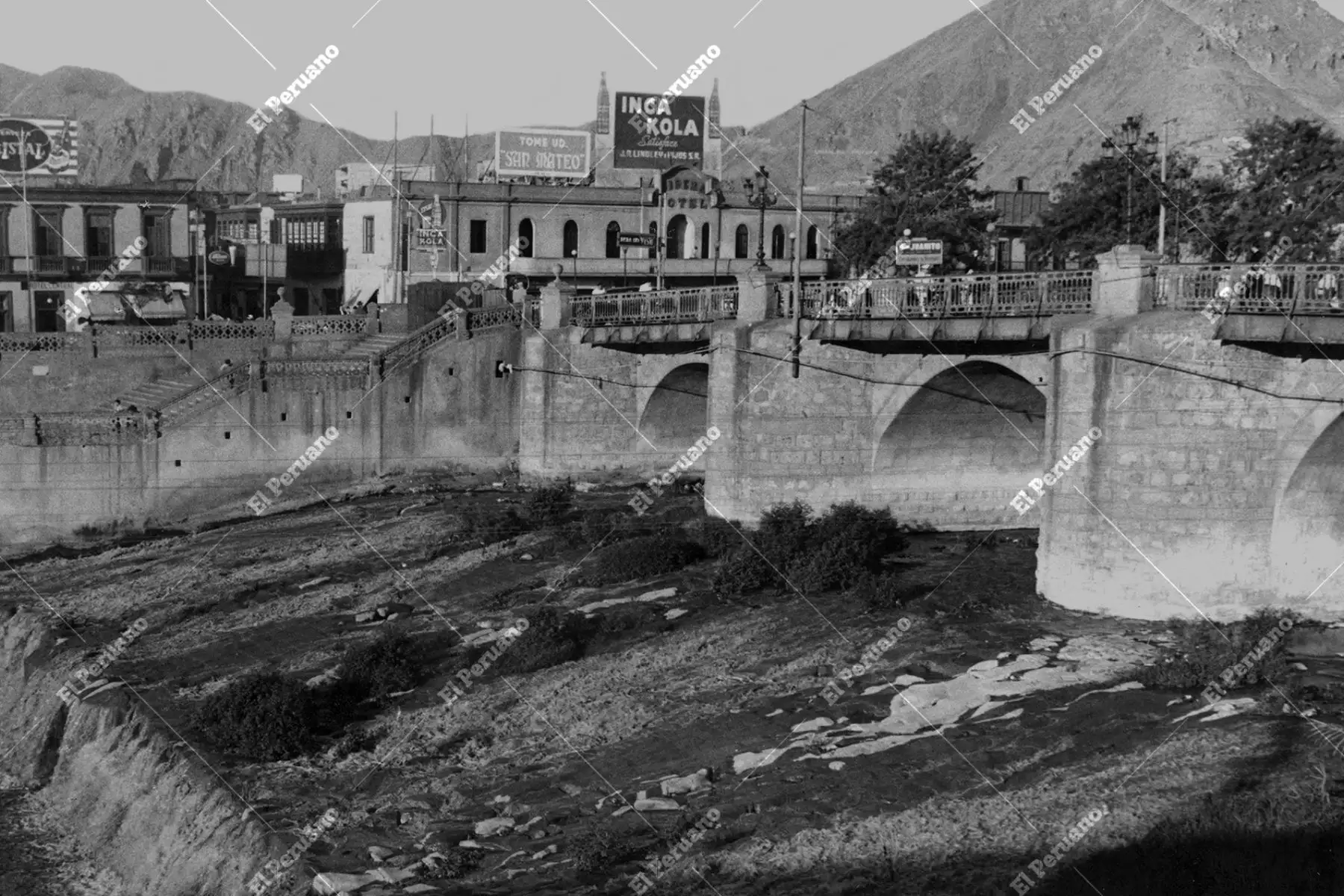 La ciudad de Lima se fundó el 18 de enero 1535 con el nombre de "Ciudad de los Reyes", siendo entonces capital del Virreinato del Perú. Lima antiguo puente del río Rímac. 
Foto: ANDINA/ Archivo
