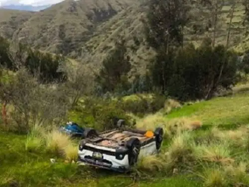 Una niña fallecida y varias personas heridas deja vuelco de auto en vía Cusco - Apurímac. El accidente ocurrió el domingo 18 de enero en el tramo Anta - Cotabambas. ANDINA/Difusión