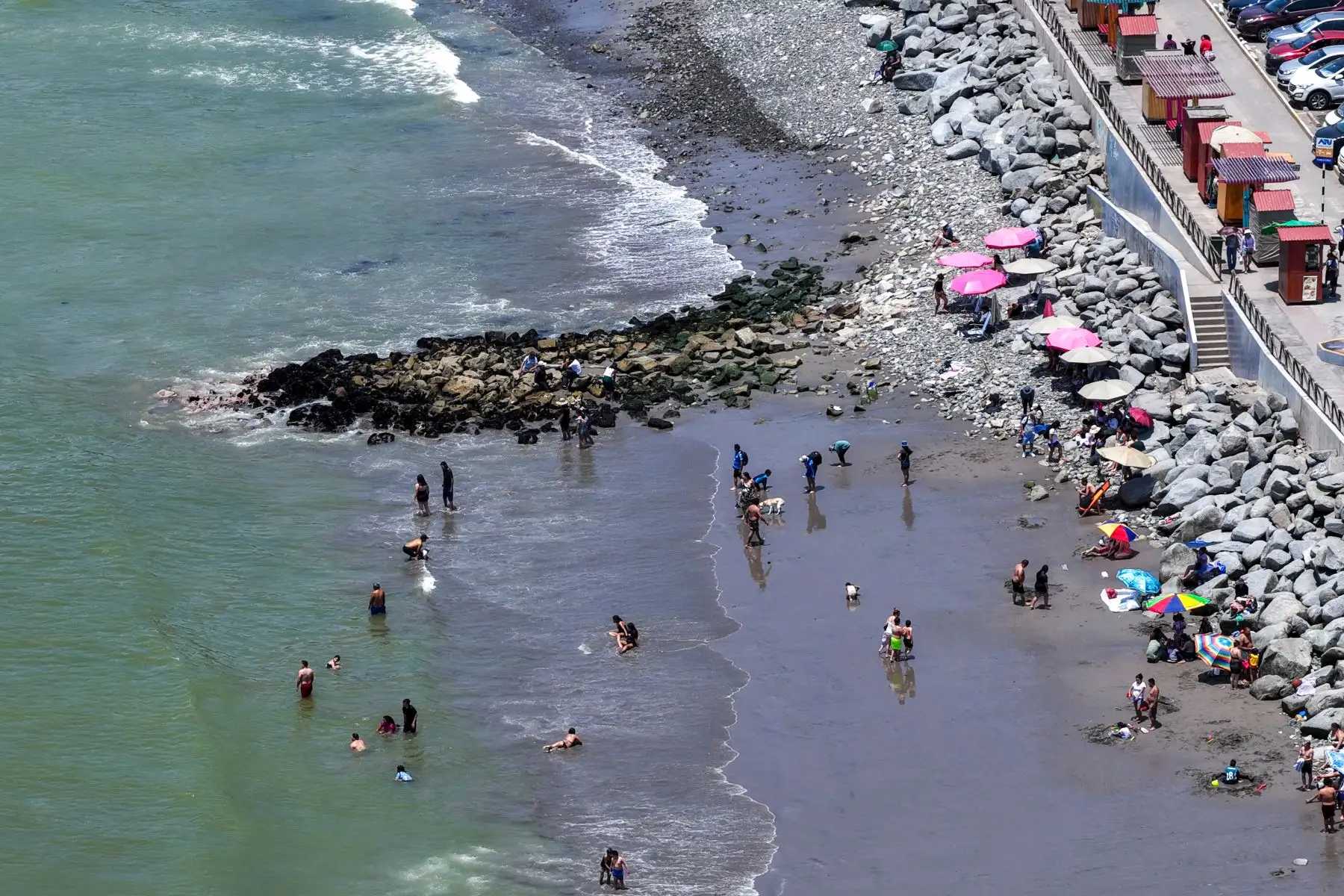En la costa central, como Lima e Ica, se esperan días más cálidos de lo habitual, especialmente en horas del mediodía y la tarde. Foto: ANDINA/Ricardo Cuba