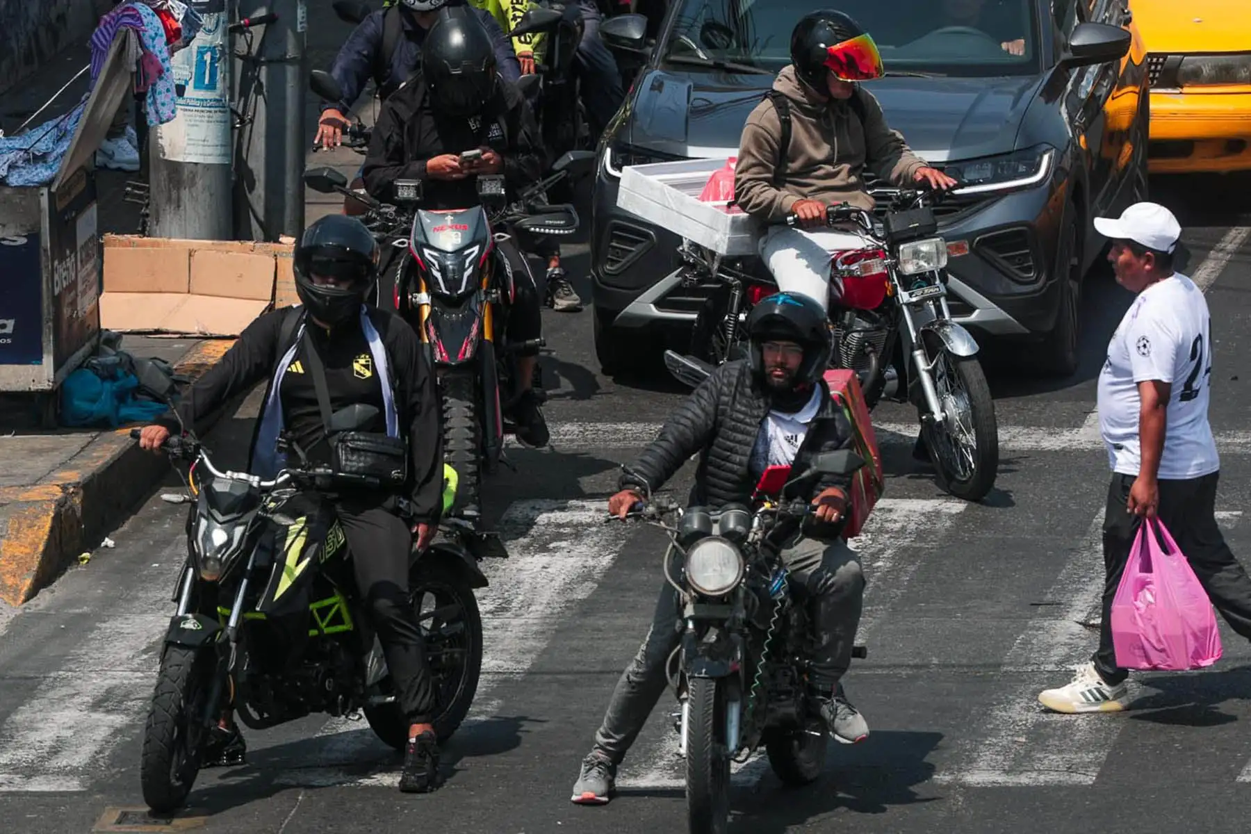 La PNP sancionará desde el 21 de enero a motociclistas con acompañante en zonas en emergencia.Foto: ANDINA/ Verónica Calderón
