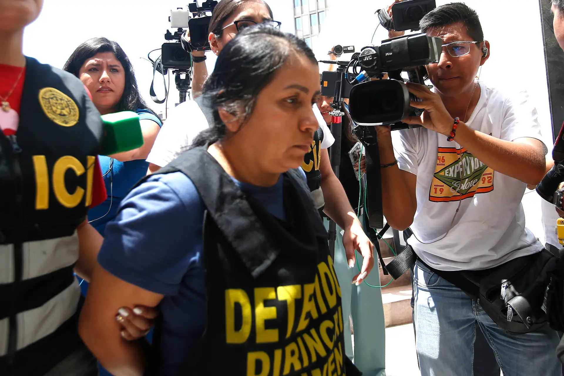 La Policía Nacional captura a Vilma Marveli Zeña Santamaría (47años), sentenciada a más de 30 años de prisión por el delito de trata de personas agravada y esclavitud, en el marco del recordado caso Nicolini, tragedia que cobró la vida de dos jóvenes trabajadores encerrados en un conteiner, en la zona comercial de Las Malvinas, Cercado de Lima, en junio del 2017.
Foto: ANDINA/ Eddy Ramos