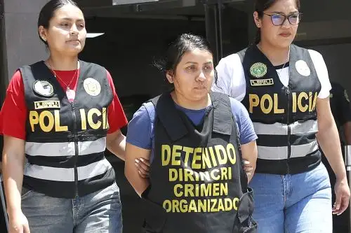 Capturan en SMP a Vilma Zeña, sentenciada por tragedia del incendio en Nicolini que causó la muerte de dos jóvenes encerrados en conteiner