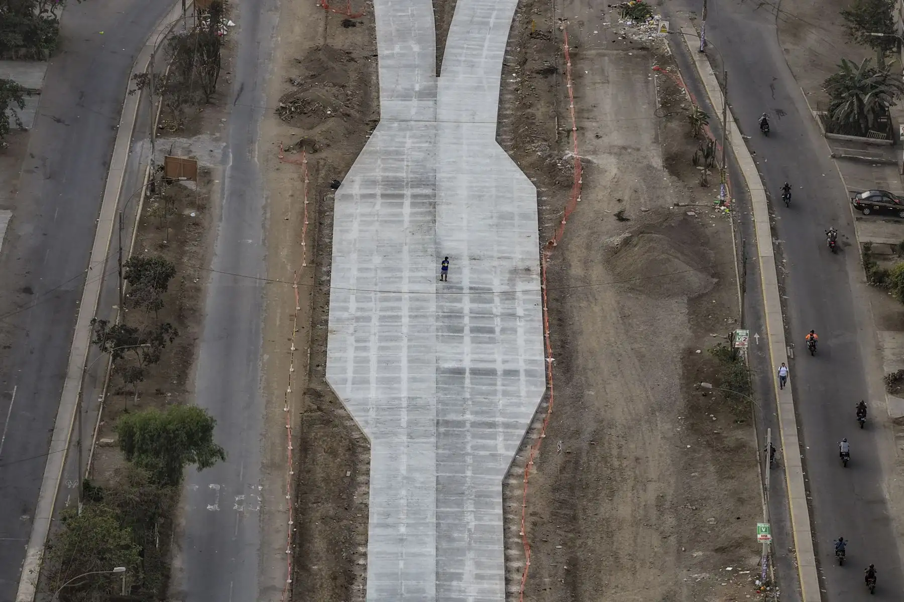 Proyecto en marcha: La construcción de la Vía Expresa Norte alcanza un avance del 48%, consolidando una nueva infraestructura vial para Lima Norte. Foto: ANDINA/Ricardo Cuba