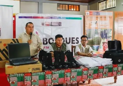 Un lote de equipos e implementos de seguridad recibieron los comités de vigilancia de 16 comunidades nativas que se ubican en el interior de la Reserva Comunal El Sira, ubicado en la región Ucayali. ANDINA/Difusión