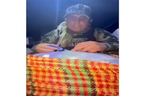 La bolsa que contenía droga pertenecía a un pasajero identificado como P.H.P., de 26 años, quien fue detenido en flagrancia.