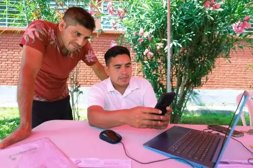 El Minedu indicó que las vacantes no se asignan por orden de ingreso, fecha ni hora de registro en la plataforma digital, y reiteró la importancia de que las familias se informen únicamente por los canales oficiales, con el fin de evitar la desinformación o posibles trámites irregulares. ANDINA/Difusión